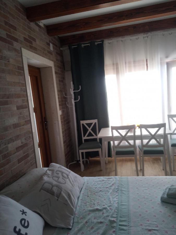 Studio Apartman Luka Starigrad Paklenica Exteriör bild